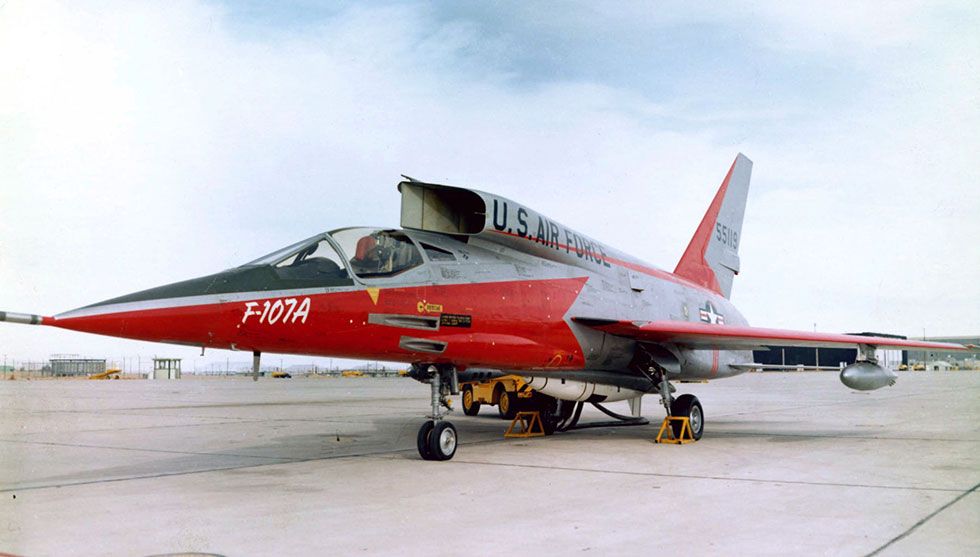 XF-107A ultra sabre humpback